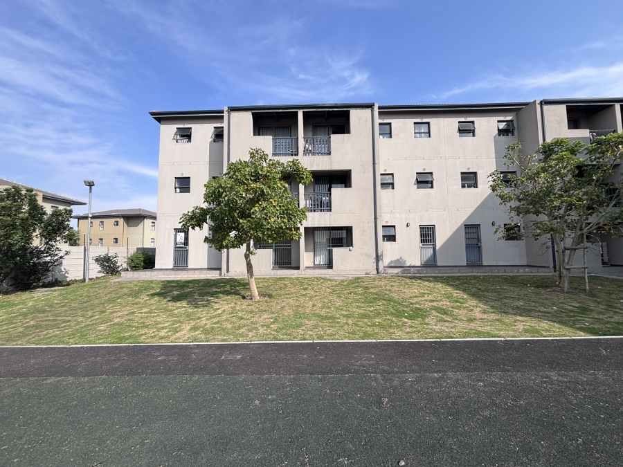 2 Bedroom Property for Sale in Parklands Western Cape